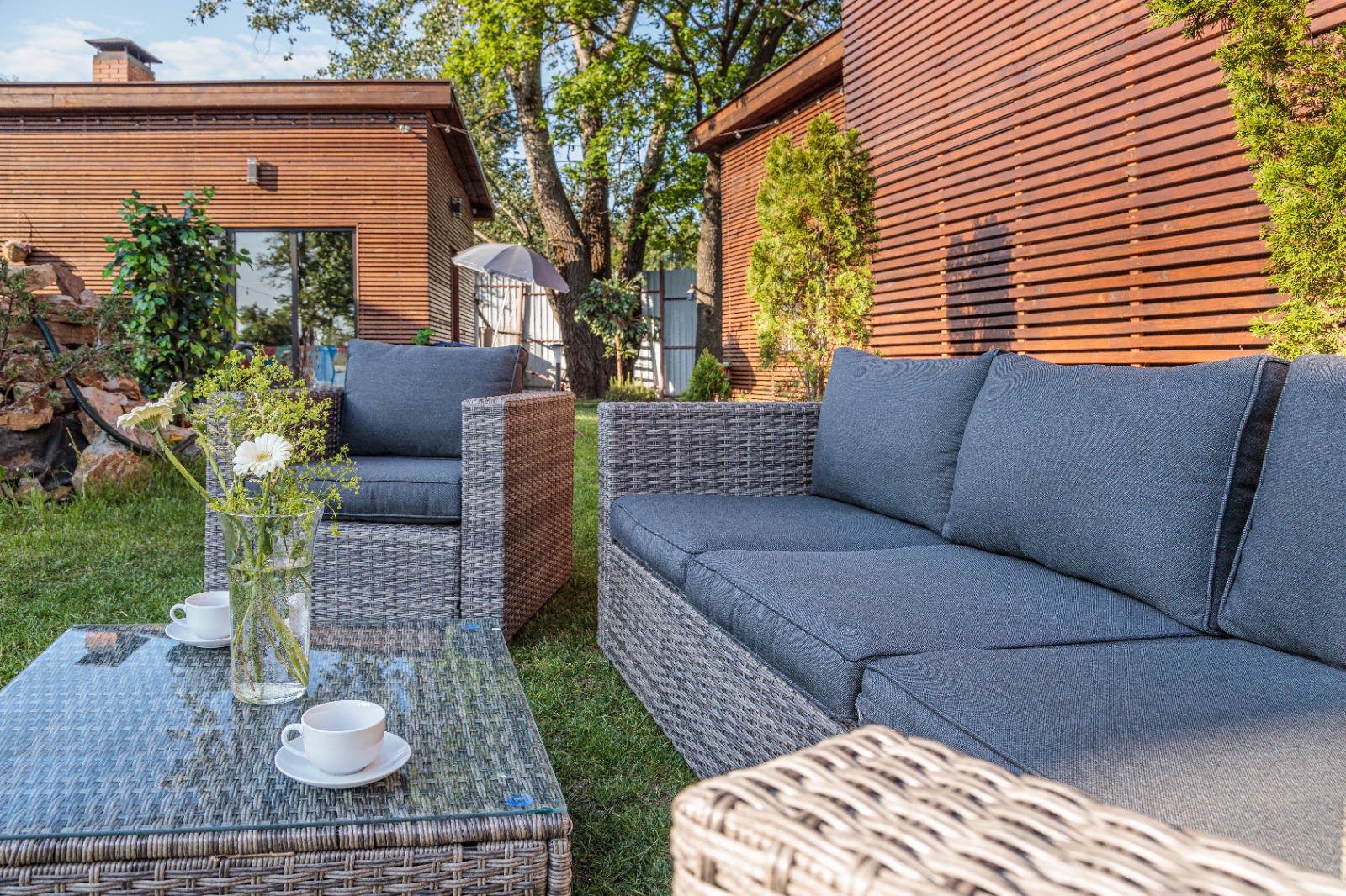 Подушка под спину KARL/GRAND VICKY серая 2